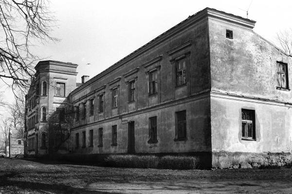 Gulbinėnų dvaro ansamblis. Dvaro rūmai. Vido Dulkės nuotrauka, 9 dešimtmetis